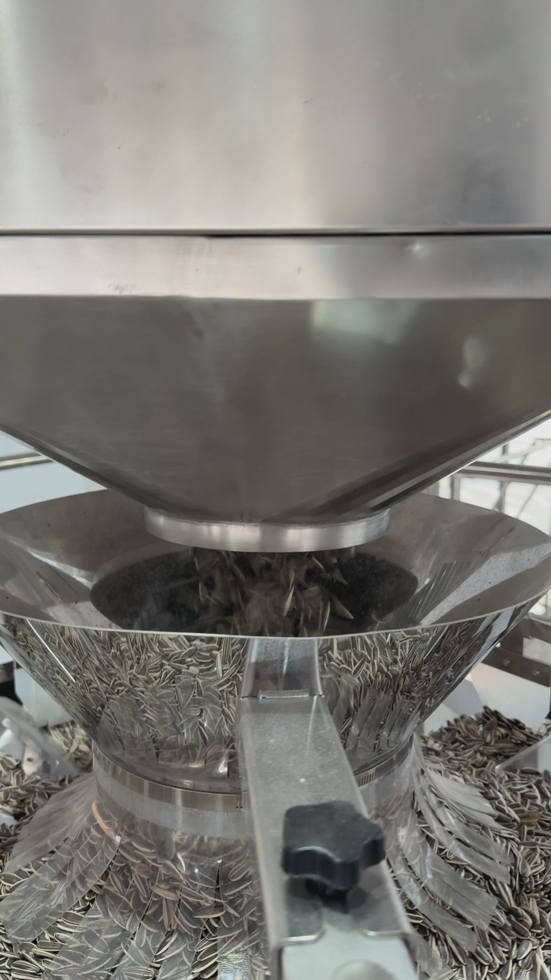 multihead weigher with high-precision sensors for snack and nut weighing in food processing