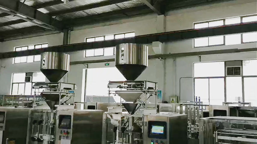 KL420 Vertical Form-Fill-Seal Packaging Machine full-line operation demo — automated back-seal bag forming, metering, filling, and sealing at 35–80 bags/min with PLC servo control. Medium bag granules, rice, toothed, back seal, KL420, plug-in measuring cup, vertical packaging machine.
