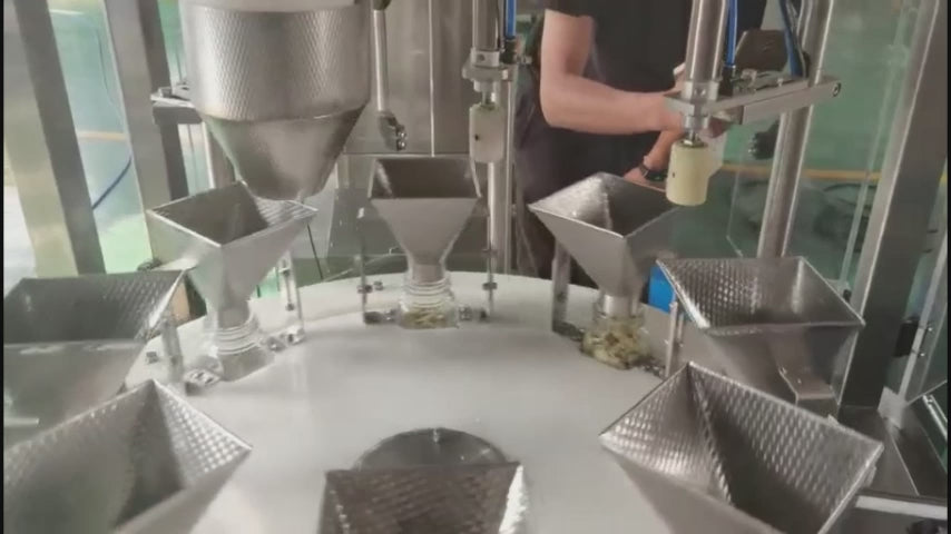 Screw capping machine compatible with 35–100 mm bottle diameter for beverage sauce and lotion bottles